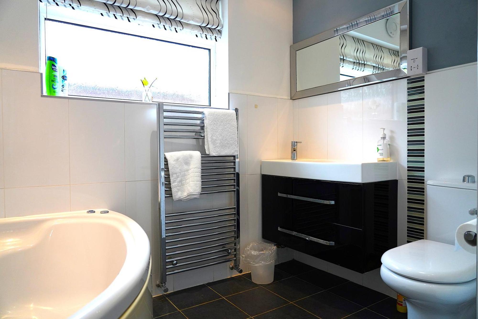 Sleeps 10, Free Parking, Close To Science Park, King Size Bed Milton  Buitenkant foto
