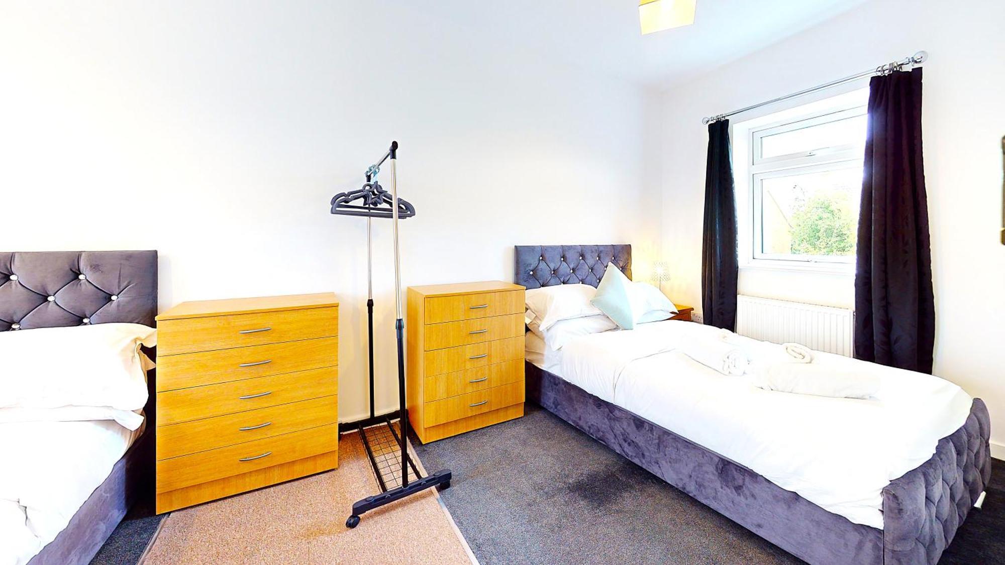 Sleeps 10, Free Parking, Close To Science Park, King Size Bed Milton  Buitenkant foto